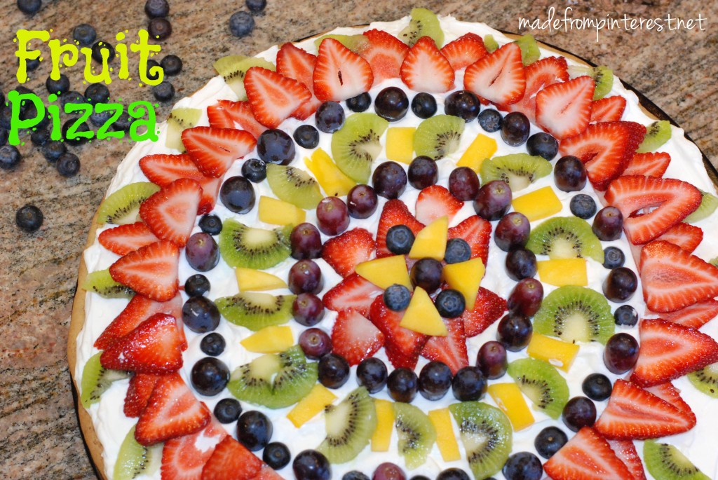 Fruit Pizza - Now this is my kinda pizza! madefrompinterest.net