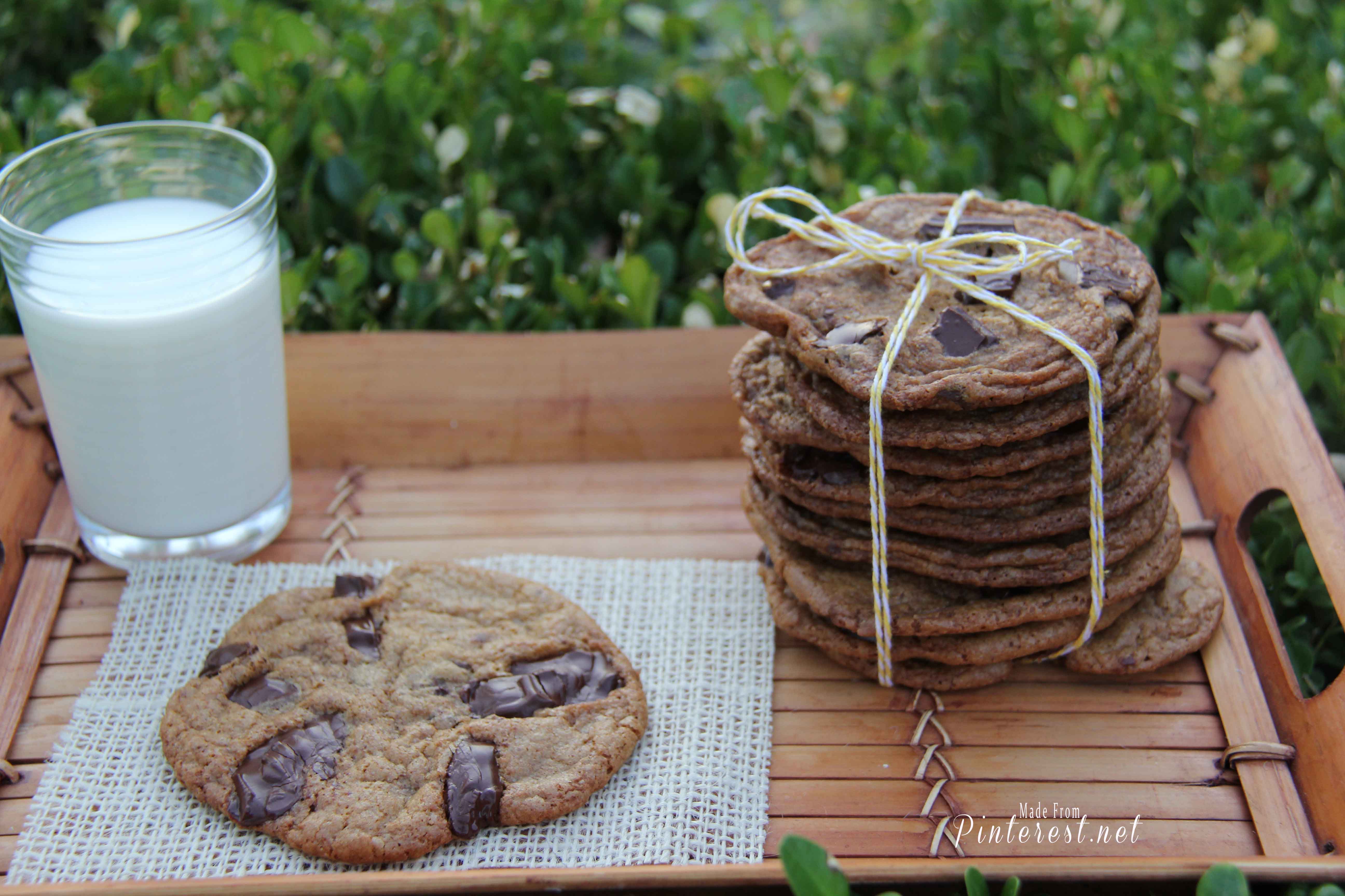 #Gluten Free #Chocolate Chunk #Cookies - I finally found THE ULTIMATE gluten free cookie recipe! These are totally amazing!