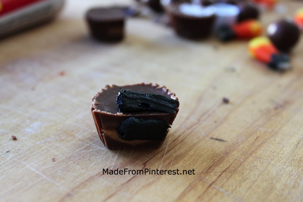 Oreo Turkeys  use frosting as glue to add the candy