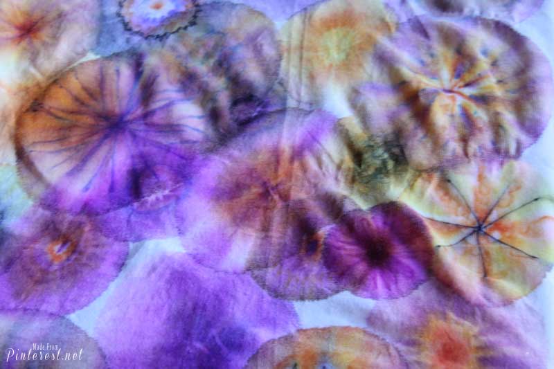 Sharpie Tie Dye Tee Shirts - This is the easy, fast, non-messy way to make tie dye tee shirts! We tested this method and you can complete a tie dye tee shirt in under an hour! #Craft #Sharpie #Tie Dye