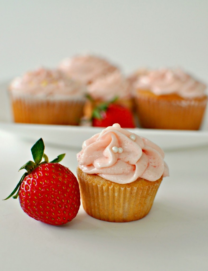 Mini Strawberry Cupcake