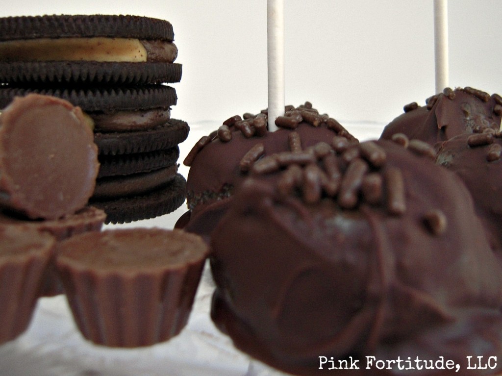 Reeses-Oreo-Cookie-Pops