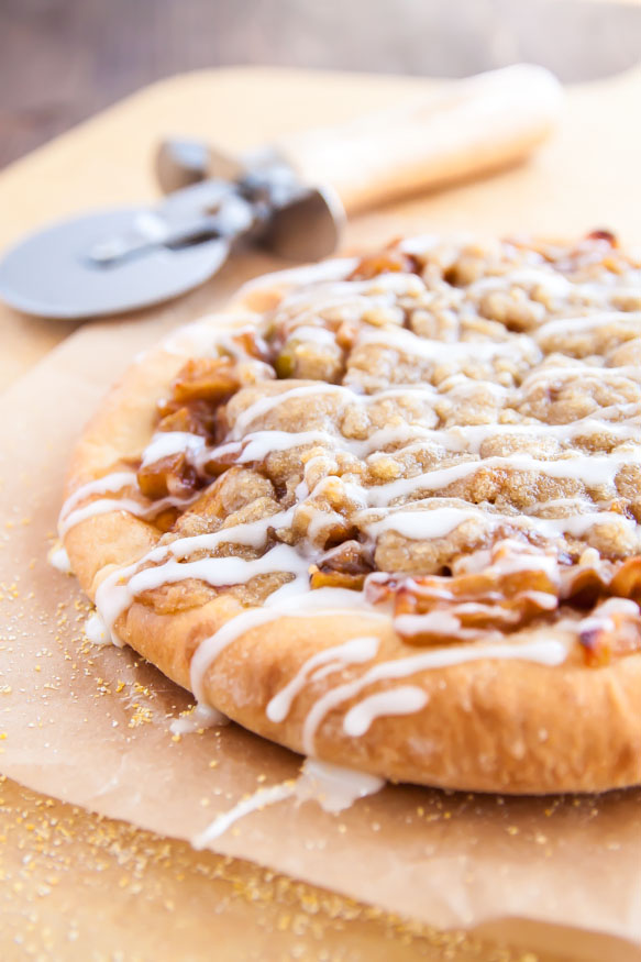 Apple-Pie-Pizza