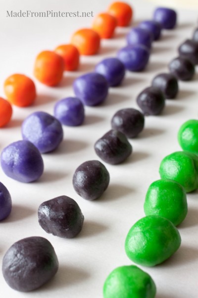 Twisted Halloween Sugar Cookies - add food coloring and shape into balls.