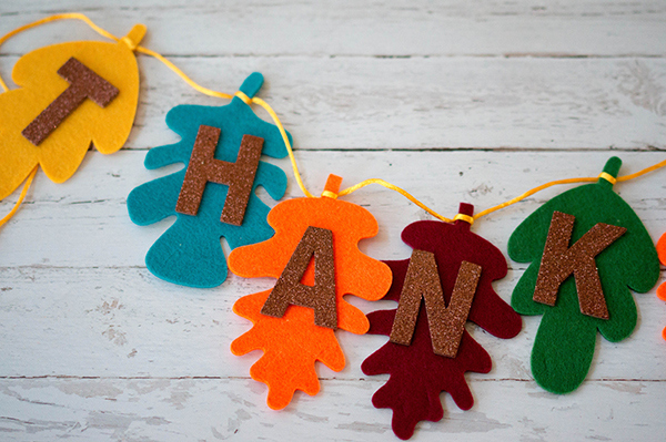 Easy-DIY-Thanksgiving-Banner