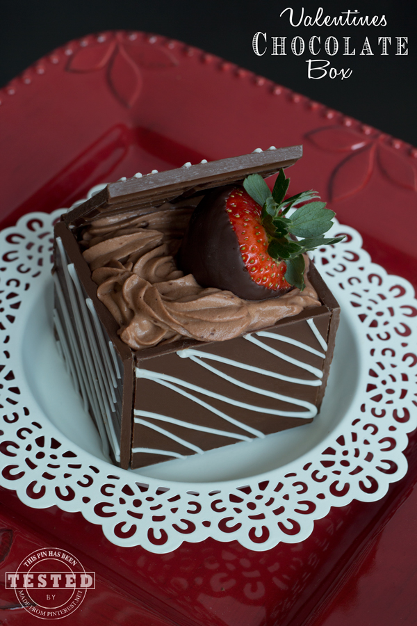 Valentines Chocolate Box- This is the perfect idea for a homemade chocolate box. It is quick and easy to make, but looks like you spent hours on it. A great gift for your sweetheart!