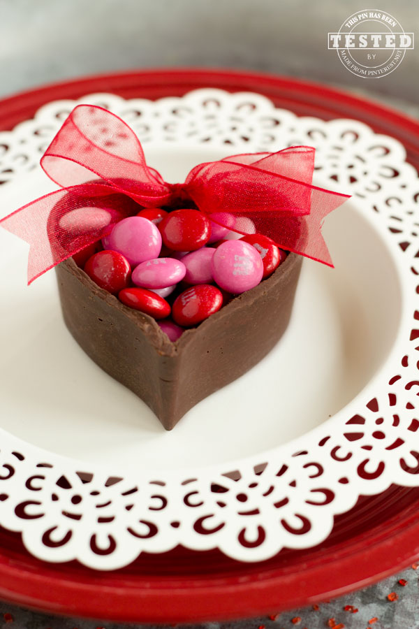 Chocolate Heart Cups - These are the perfect gift for chocolate lovers! They are a quick and easy dessert any foodie will love! You can fill them with candy, mousse, or even a small gift.