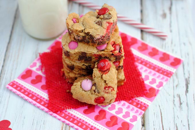 Heart-M&M-Blondies