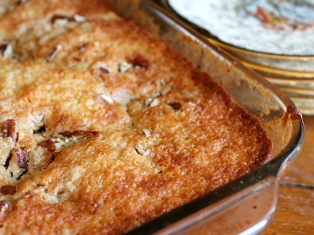 Sweet and delicious banana crumb cake recipe!