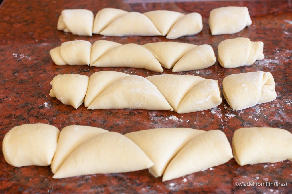 Soft, tender, easy homemade dinner rolls. Perfect side dish for spring holiday meals!