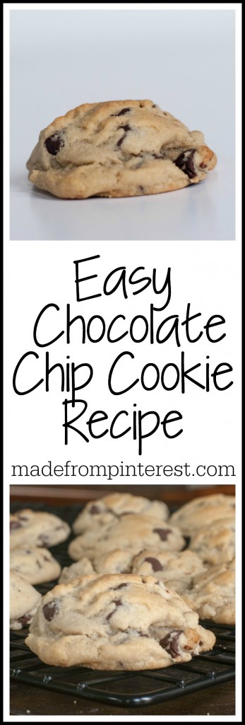 Today is all about EASY.  No "special" or "secret" ingredients that you don't have in your cupboards.  Just plain ole ingredients that make cookies soft and fat like these.