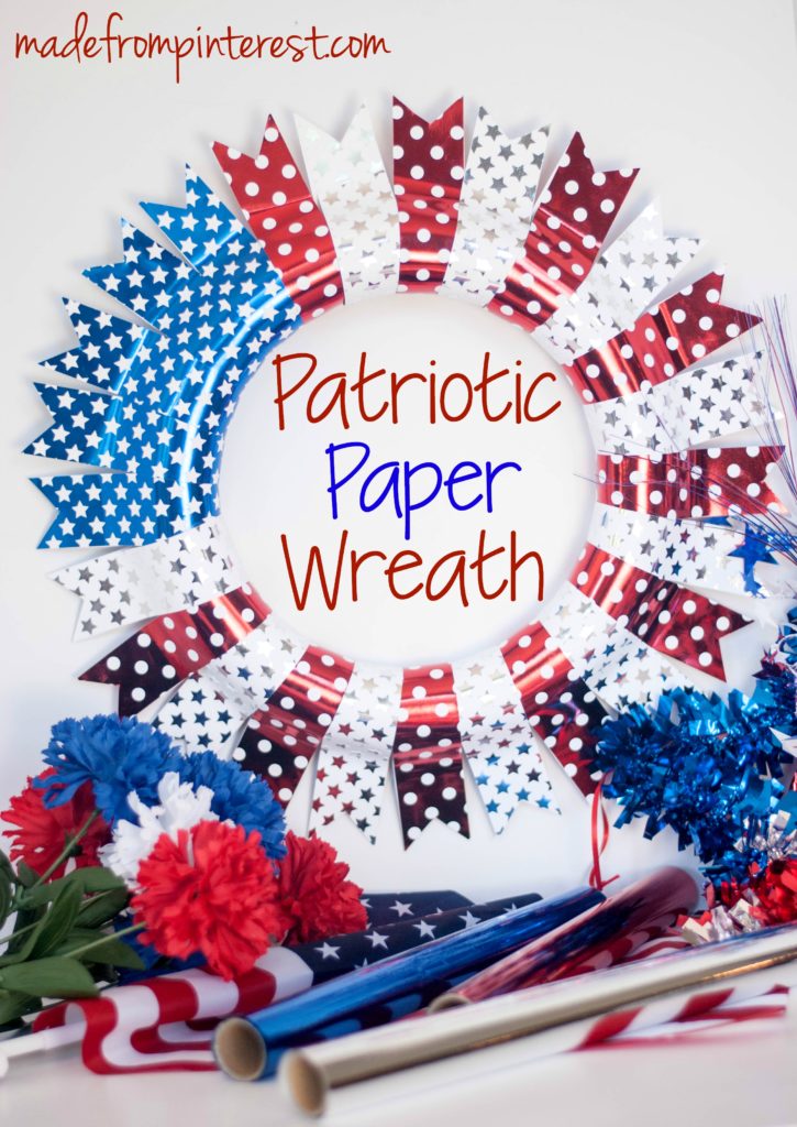 Make this bold Patriotic Paper Wreath with foil with the UH-mazing Minc Foil Applicator machine by Heidi Swapp!  