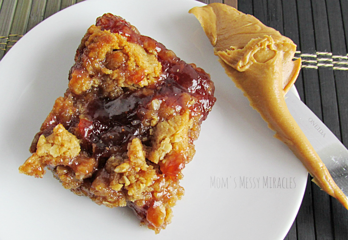 Peanut-Butter-Jelly-Oat-Bars