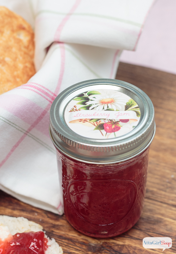 A delicious and easy homemade strawberry jam recipe, plus free printable canning labels for a variety of jams, jellies, preserves and pickles.