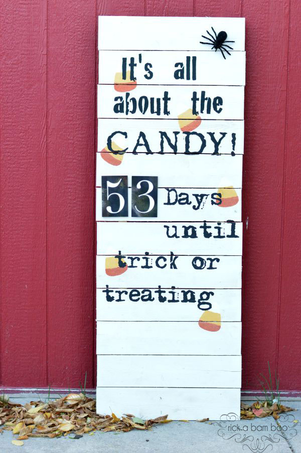 Count down to the most important part of Halloween, the candy, with this adorable DIY pallet inspired sign.