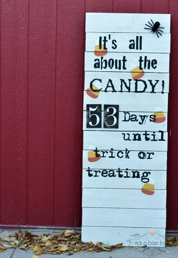 Count down to the most important part of Halloween, the candy, with this adorable DIY pallet inspired sign.