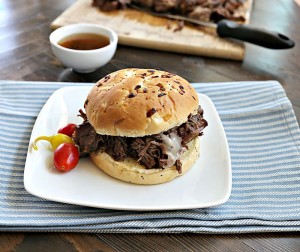 slow-cooker-beef-sandwich-vertical