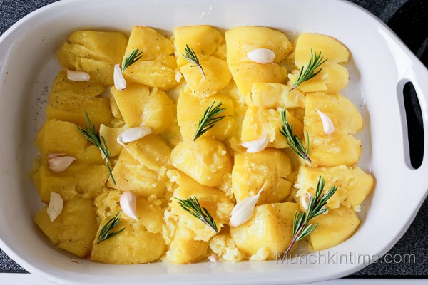 Perfectly Roasted Golden Potato by www.munchkintime.com
