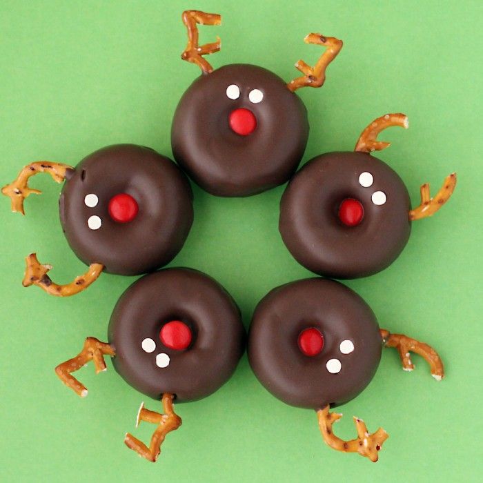 Baby Donut Maker used to make reindeer donut treats