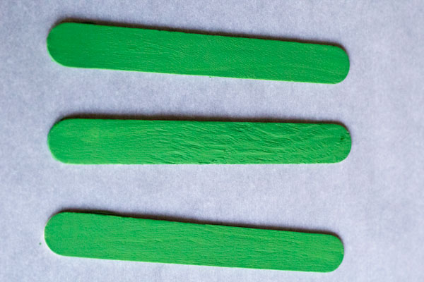 3-Green-Craft-Sticks