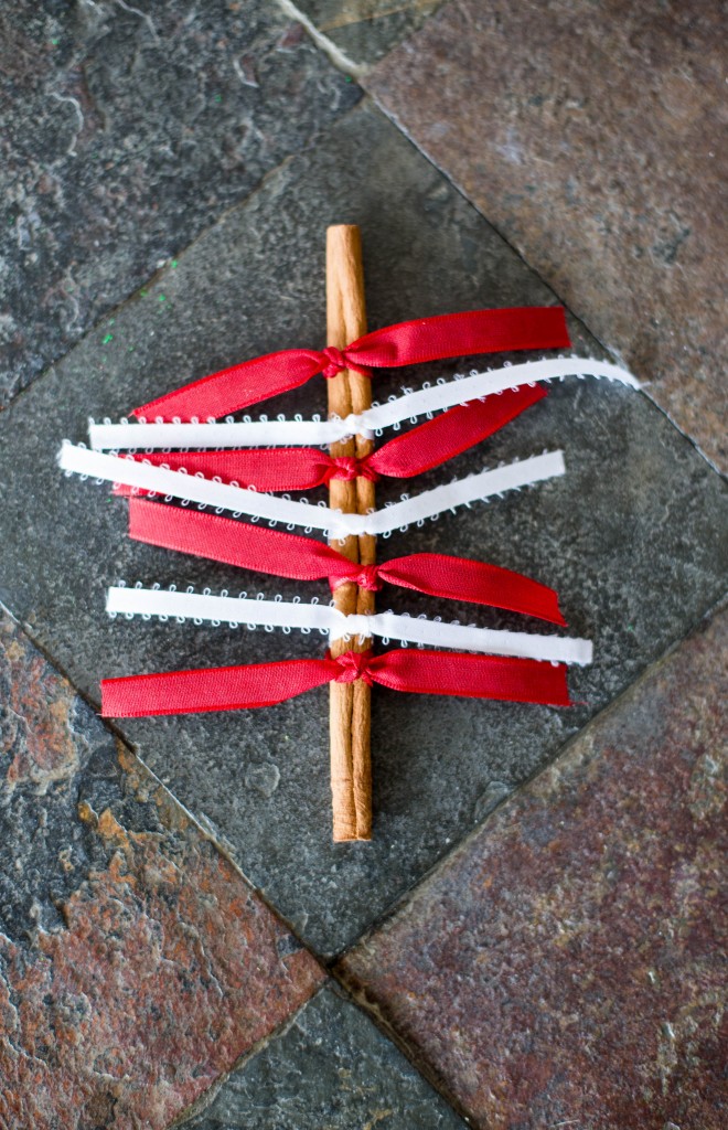 Quick and easy to make, these Cinnamon Stick Christmas Ornaments will add a darling look to your Christmas Tree. They also make for a great attachment on a wrapped present. Oh and neighbor gifts! What a cute gift to give to your neighbors!