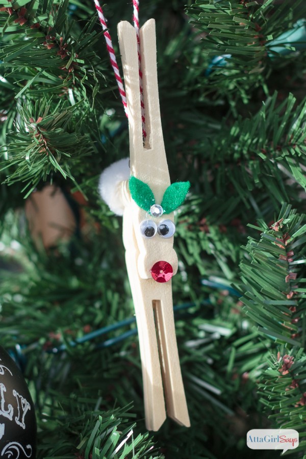 DIY Rudolph the Red-Nosed Reindeer Clothespin Christmas Ornament