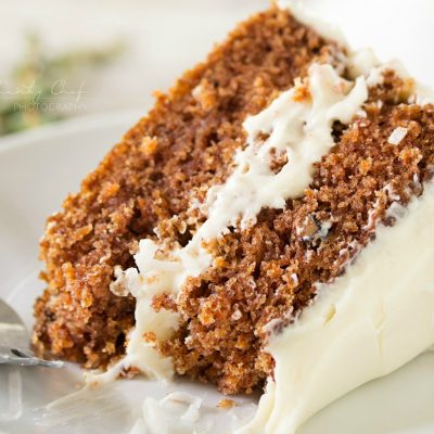 Carrot-Cake | This rich and decadent carrot cake will be an amazing addition to your parties! It's full of great flavors and slathered with the most amazing frosting!