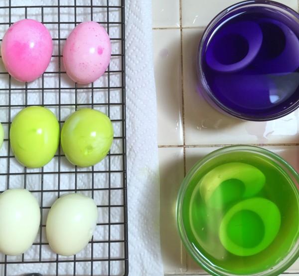 Egg dye