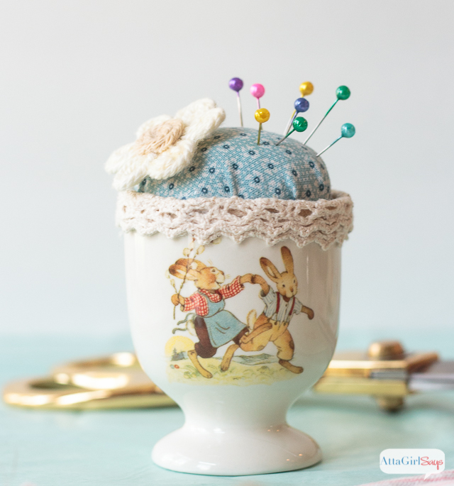 This adorable Easter Egg Cup Pincushion craft, is perfect for anyone who loves to sew.