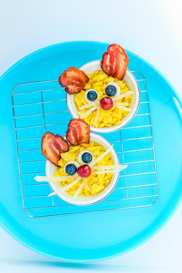 Easter Bunny Breakfast Idea for Kids -- www.munchkintime.com #easterideas