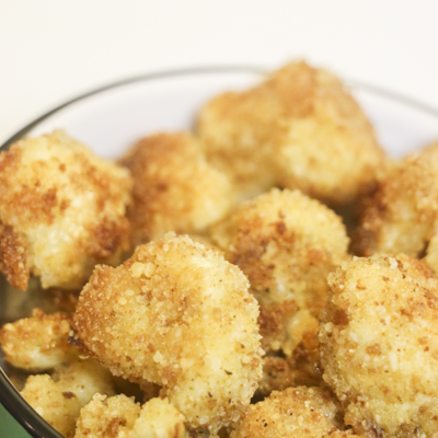 Crispy Parmesan Cauliflower Bites