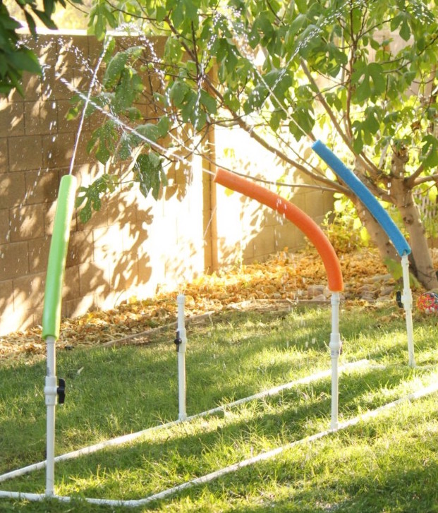 With these fun and easy to-make 20 DIY backyard games your family will have a summer they will always remember. 