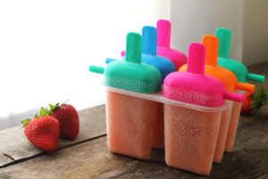 Simple, easy peach strawberry popsicles made with just 3 ingredients! | Made from Pinterest