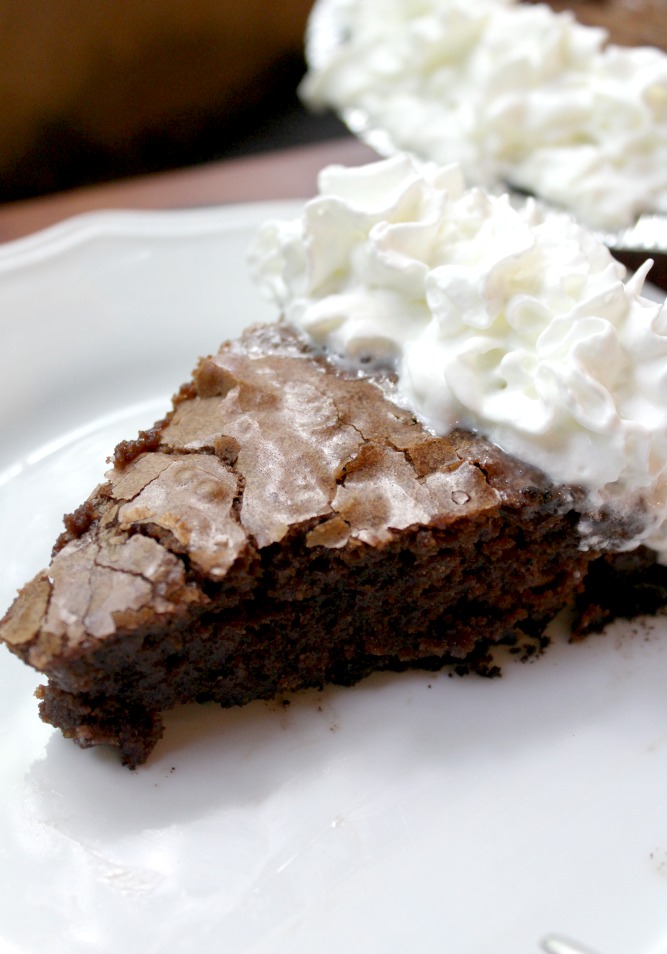 This Oreo Brownie Pie combines three of the best desserts ever -- Oreos, chocolate brownie, and pie! 