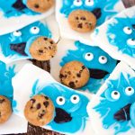 Looking for a fun idea that any kid would enjoy? Who doesn't like Cookie Monster? Candy bark is super easy to make, it sets up fast so that your kids don't have to wait a long time to eat the fruit of their labors. Just about any kid can help with this craft/recipe.