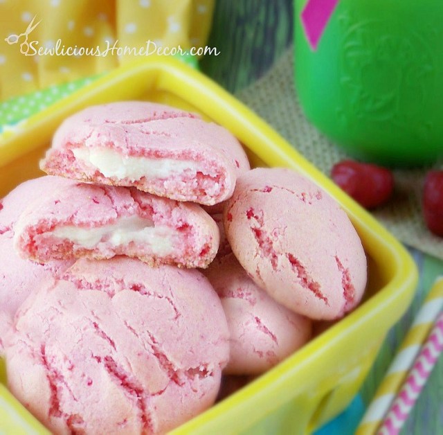 Strawberry-and-Pudding-Cheesecake-Cookies-by-sewlicioushomedecor.com_