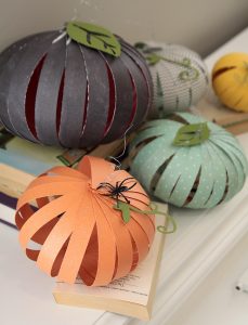 halloween-decor-paper-pumpkins-diy-how-to-make-strip-kids-fun-easy-4