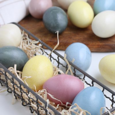 Natural Dyed Easter Eggs