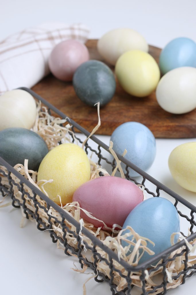 Natural Dyed Easter Eggs