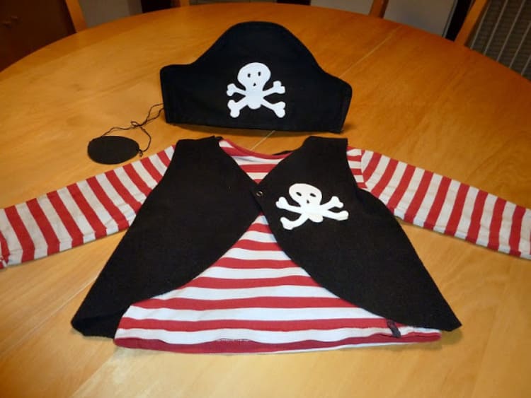 DIY Last Minute Kids' Pirate Costume